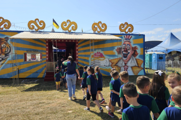 Foto - Crianças da Pré-Escola vivem dia mágico no circo em Jacutinga