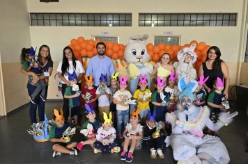Foto - Entrega de Ovos de Páscoa Escolas Municipais