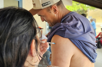 Foto - Vacinação nos trabalhadores do Setor de Obras 