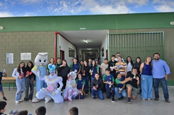 Foto - Entrega de Ovos de Páscoa Escolas Municipais
