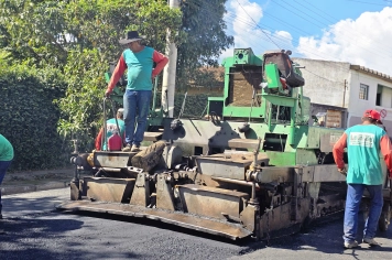 Foto relacionada - Rua Luiz Ferrari ganha novo asfalto e reforça mobilidade e turismo em Albertina