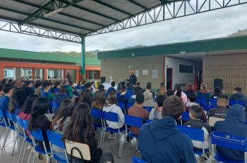 Foto - Uma Manhã de Emoção e Reflexão na Escola Antônio Ferreira
