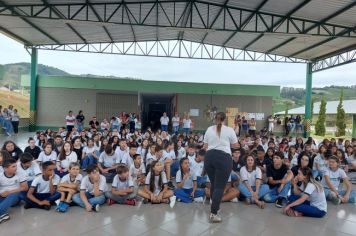 Foto - Feira de Conhecimento: Escola Municipal Antônio Ferreira