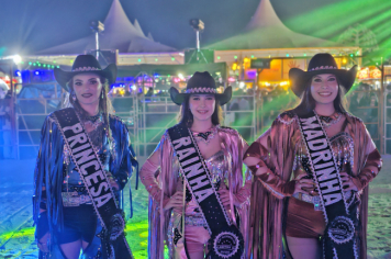 Foto - Abertura do 29º Rodeio leva emoção e espetáculo à arena!