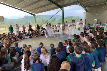 Foto - Capoeira, Cultura e Educação na Escola Antonio Ferreira