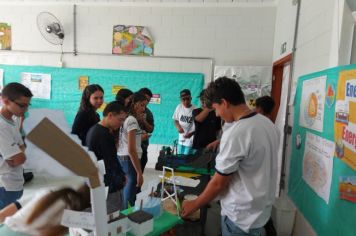 Foto - Feira de Conhecimento: Escola Municipal Antônio Ferreira