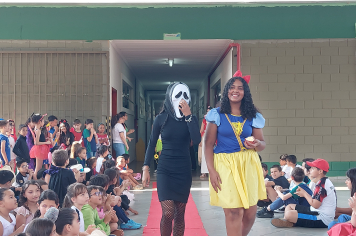 Foto - Dia de Fantasia na Escola Municipal Antônio Ferreira