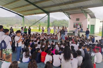 Foto - Capoeira Transforma Semana da Consciência Negra na Escola Antônio Ferreira