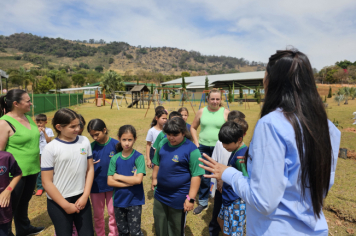 Foto - Plantio de Árvores  (Dia da Árvore | Escola Antonio Ferreira)