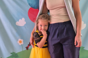 Foto - Uma semana inesquecível de cores, fantasia e sorrisos na Creche Municipal Tereza Rossi