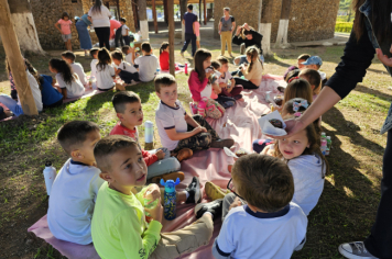 Foto - final de bimestre das Escolas e Creche 