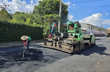 Foto relacionada - Rua Luiz Ferrari ganha novo asfalto e reforça mobilidade e turismo em Albertina