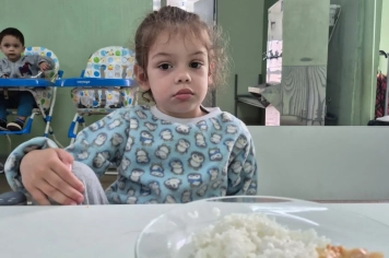 Foto - Lanche Especial de Fim de Ano – Creche Municipal Teresa Rossi