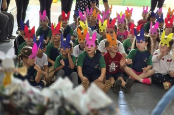 Foto - Entrega de Ovos de Páscoa Escolas Municipais
