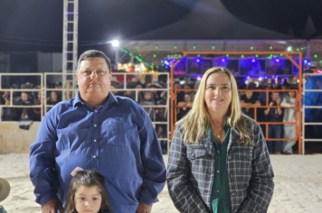 Foto - Abertura do 29º Rodeio leva emoção e espetáculo à arena!