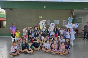 Foto - Entrega de Ovos de Páscoa Escolas Municipais