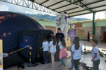 Foto - Alunos Exploram o Universo no Planetário!