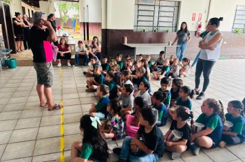 Foto relacionada - Pequenos cidadãos em ação: Pré-Escola Luzia Sanches Diniz trabalha Consciência Negra na Hora Cívica