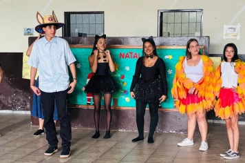 Foto relacionada - Teatro encanta crianças da Pré-Escola Luzia Sanches Diniz com “Os Saltimbancos”