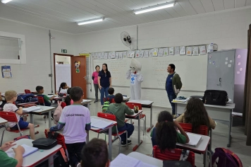 Foto - Saúde e Educação juntas pela vacinação em dia