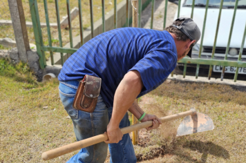 Foto - Plantio de Árvores  (Dia da Árvore | Escola Antonio Ferreira)