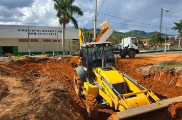 Foto - Manutenção no Parque do Lago