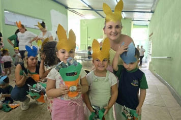 Foto - Entrega de Ovos de Páscoa Escolas Municipais