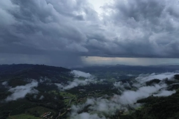 Temporal impacta abastecimento e Albertina fica temporariamente sem água