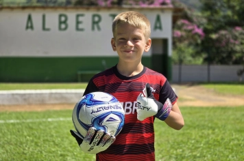 Treino de Futebol de Campo movimenta crianças e adolescentes nas férias de janeiro