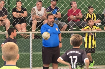 Sábado de futsal de base em Albertina promete quadra cheia e mais um dia de jogos no poliesportivo