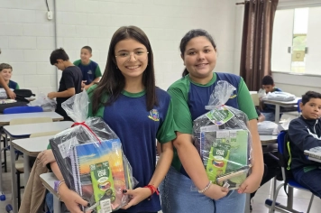 Material na mão, aprendizado em movimento nas escolas de Albertina