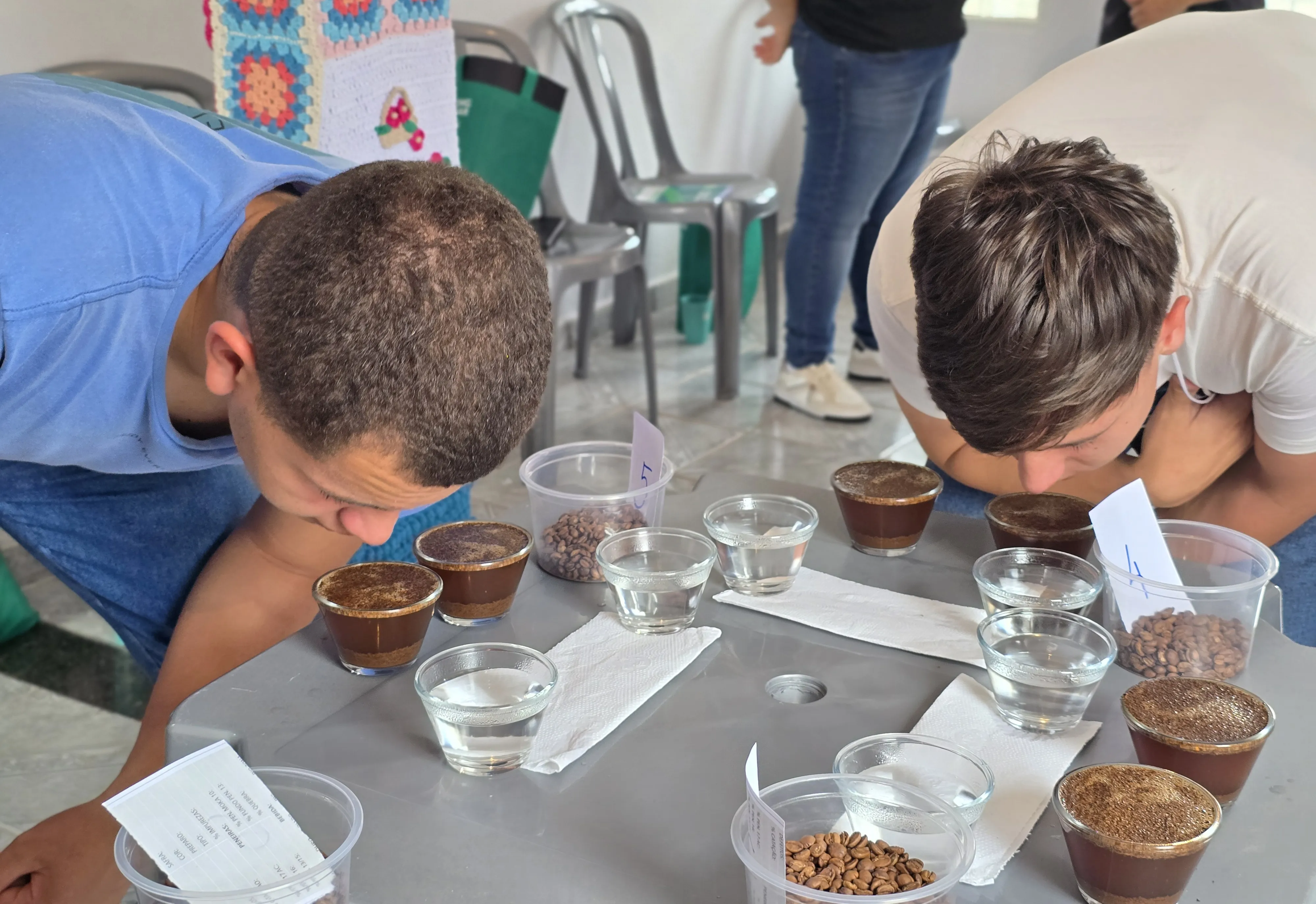 CURSO DE CLASSIFICAÇÃO E DEGUSTAÇÃO DE CAFÉS PROMOVE APRENDIZADO, TÉCNICA E VALORIZAÇÃO DO SABER