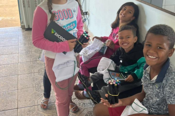 Foto relacionada - Colorindo Sonhos com o Sicoob Credivass: Um Dia de Alegria e Cooperação no CRAS de Albertina