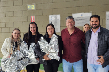 Foto - Professores da rede municipal de Albertina recebem Chromebooks para uso pedagógico