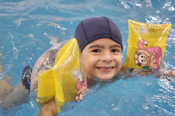 Foto relacionada - EDUCAÇÃO E SAÚDE UNIDAS EM UM MESMO PROPÓSITO: NATAÇÃO INFANTIL PROMOVE DESENVOLVIMENTO, SAÚDE E QUALIDADE DE VIDA EM ALBERTINA