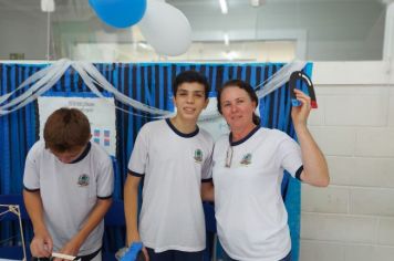 Foto - Feira de Conhecimento: Escola Municipal Antônio Ferreira