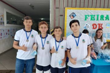 Foto - Feira de Conhecimento: Escola Municipal Antônio Ferreira