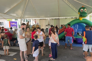Foto - Natal na Praça – Albertina de Luz 2025