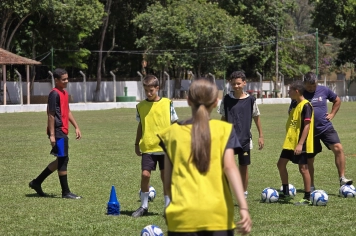 Foto - Treino de Futebol de Campo (Crianças e Adolescentes)