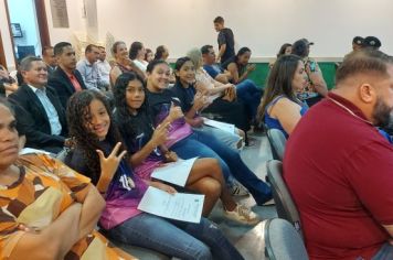 Foto - Time de Futsal Feminino de Albertina Recebe Honraria na Câmara Municipal