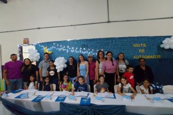 Foto - Noite de Autógrafos na Pré-Escola Luzia Sanches Diniz celebra educação, cultura e criatividade