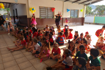 Foto - Fantasia, dança e muita diversão na Semana das Crianças (Pré-Escola Luzia Sanches Diniz)