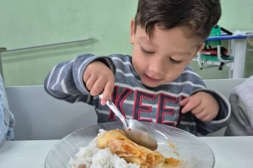 Foto - Lanche Especial de Fim de Ano – Creche Municipal Teresa Rossi