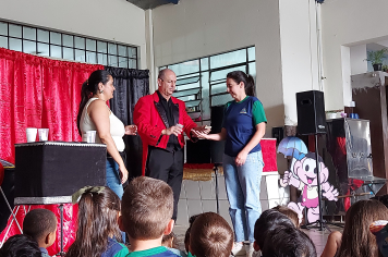 Foto relacionada - A Magia Invade as Escolas Municipais de Albertina!