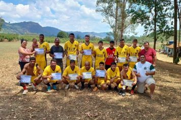 Foto - Cruzeirinho Empata com Folha Seca e Atletas Recebem Certificados de Participação