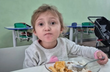Foto - Lanche Especial de Fim de Ano – Creche Municipal Teresa Rossi