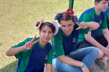 Foto relacionada - Semana da Criança começa com o divertido Dia do Cabelo Maluco na Escola Municipal Antonio Ferreira
