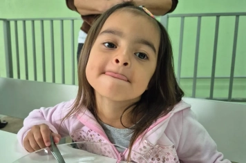 Foto - Lanche Especial de Fim de Ano – Creche Municipal Teresa Rossi