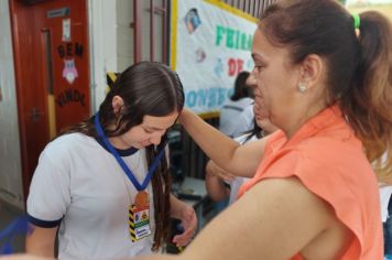 Foto - Feira de Conhecimento: Escola Municipal Antônio Ferreira