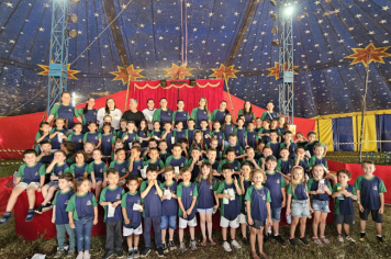 Foto - Crianças da Pré-Escola vivem dia mágico no circo em Jacutinga
